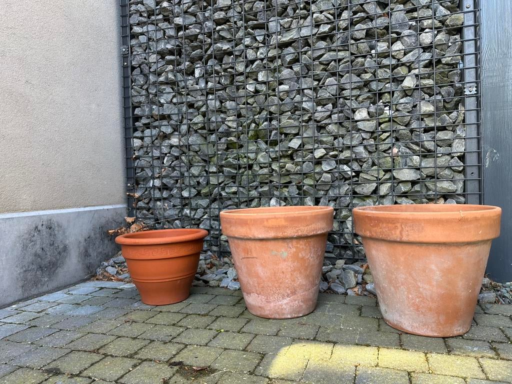 Bloempotten, Tuin en Terras, Ophalen, Steen, Rond, Zo goed als nieuw