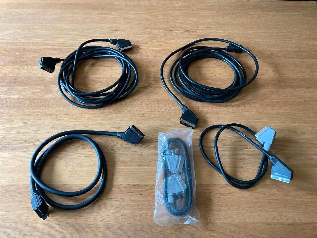 scart kabels, Audio, Tv en Foto, Audiokabels en Televisiekabels, Ophalen of Verzenden, Zo goed als nieuw