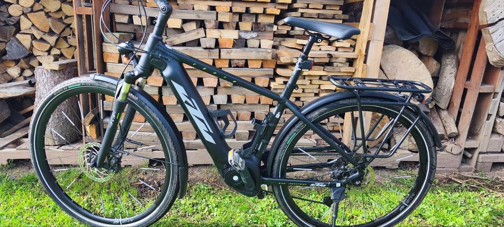 E Bike. Vélo électrique. KTM cento 10