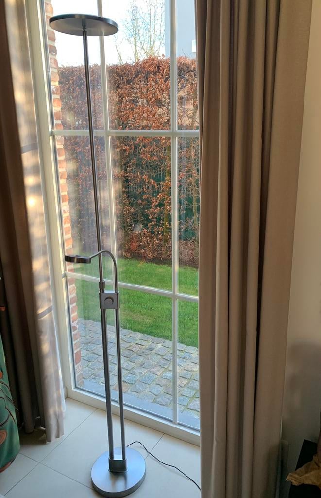Staanlamp met 2 LED - lampen -Meli Tec, Huis en Inrichting, Lampen | Vloerlampen, Ophalen, Zo goed als nieuw