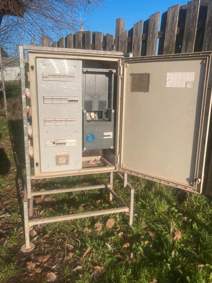 Werfkast met veel stopcontacten, Bricolage & Construction, Électricité & Câbles, Comme neuf, Interrupteur, Interrupteur, Enlèvement