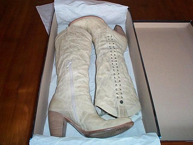 Mooie Nero Giardini Laarzen 37/38 €185, Kleding | Dames, Schoenen, Zo goed als nieuw, Hoge laarzen, Beige, Ophalen of Verzenden