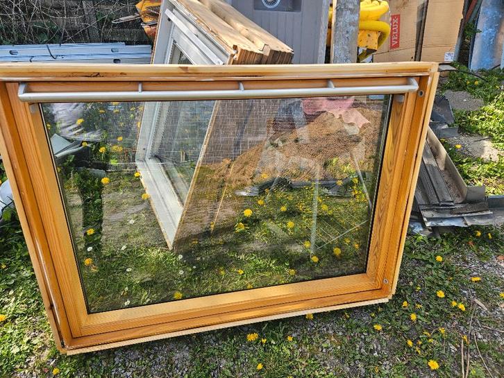 velux 134x98 (posé 1 mois) + raccord + option pose, Bricolage & Construction, Vitres, Châssis & Fenêtres, Comme neuf, Double vitrage