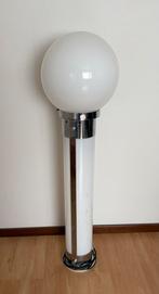 Lampe vintage en verre opale et chrome, Enlèvement