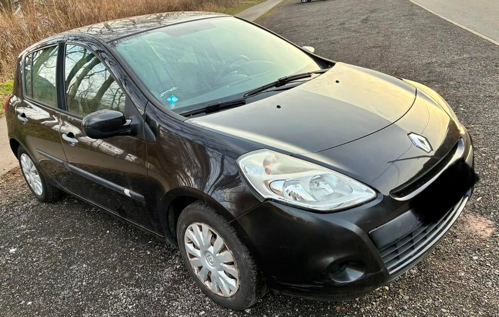 Renault clio 3 te koop of te ruilen, Voorwielaandrijving, Stof, Zwart, 4 cilinders