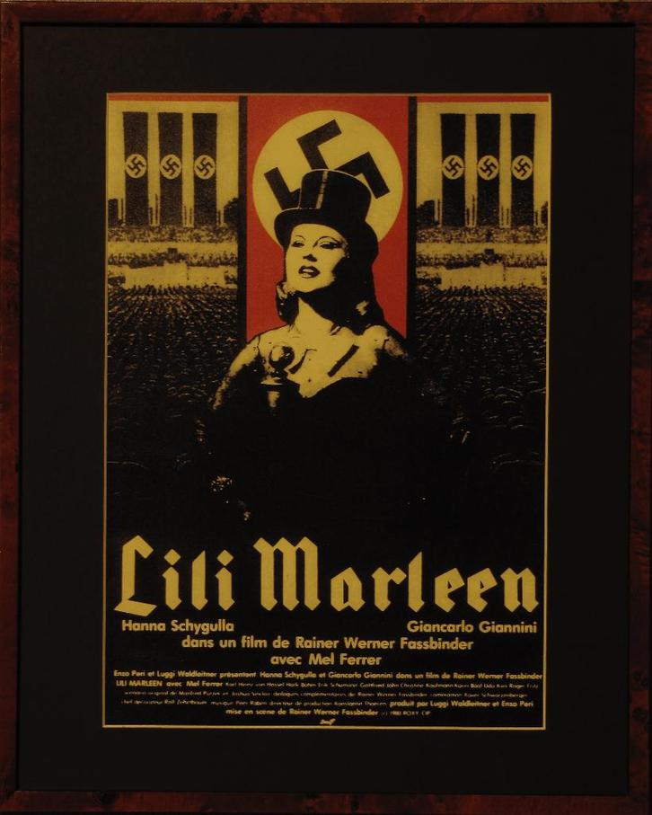 Ingelijste affiche Lili Marleen Fassbinder 1981, Verzamelen, Posters, Zo goed als nieuw, Film en Tv, A4 of kleiner, Rechthoekig Staand