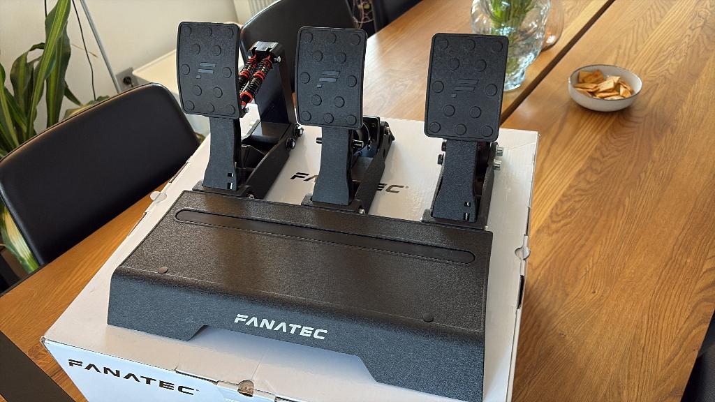 Pédales Fanatec CSL Elite V2 + sprints Heusinkveld, Enlèvement, Comme neuf, Volant ou Pédales, PlayStation 5