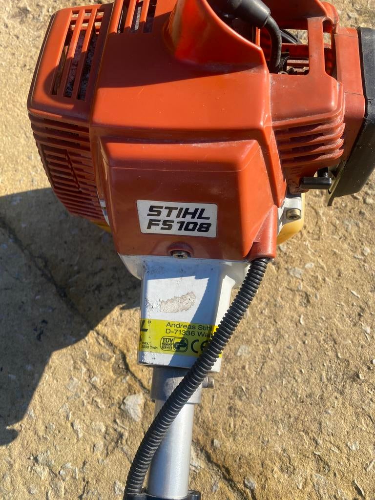 Débroussailleuse stihl FS108, Enlèvement, Comme neuf