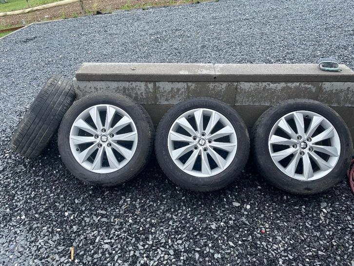 Jantes origine SEAT Ateca 17” — lot de 4 — avec pneus, Auto-onderdelen, Banden en Velgen, Band(en), Zomerbanden, 17 inch, 215 mm