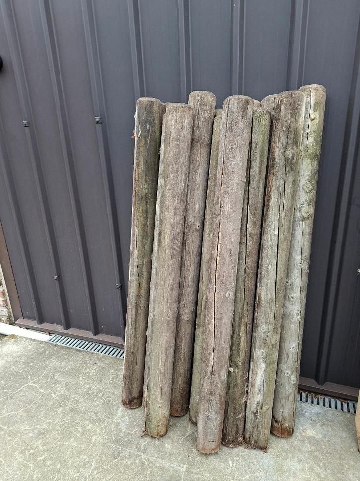 Mooie partij geïmpregneerde ronde palen (33 stuks), Tuin en Terras, Palen, Balken en Planken, Zo goed als nieuw, Palen, Ophalen