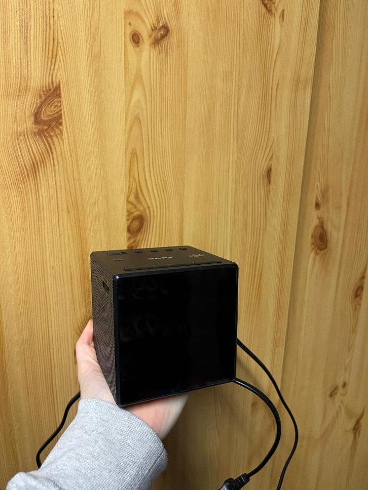 Wekkerradio van Sony, Elektronische apparatuur, Wekkers, Zo goed als nieuw, Digitaal, Ophalen
