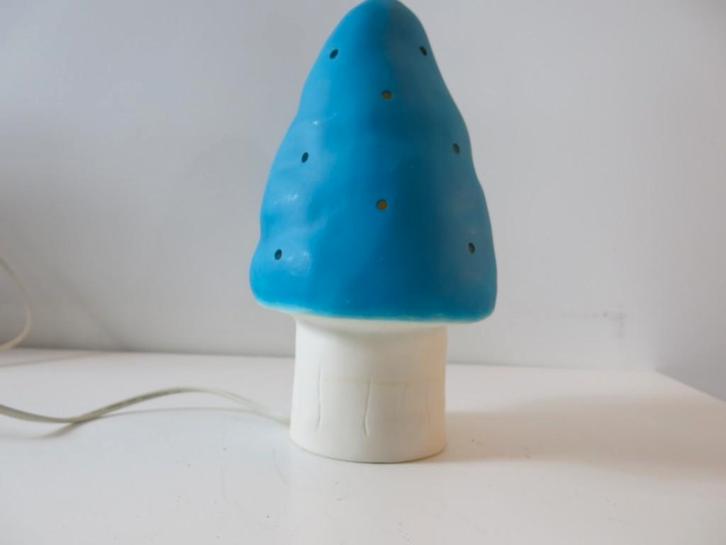 Lampe Heico en forme de champignon bleu, Enfants & Bébés, Chambre d'enfant | Aménagement & Décoration, Comme neuf, Lampe, Enlèvement ou Envoi