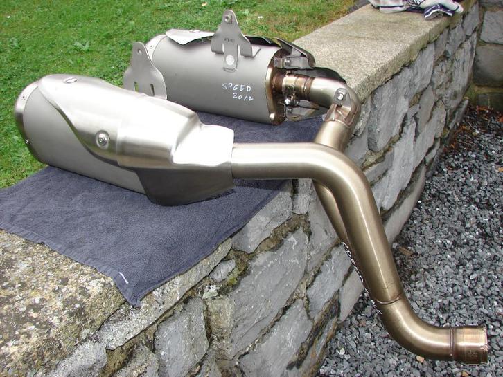 Triumph speed triple 1050 silencieux d' origine 2011-2014, Motoren, Accessoires | Overige, Nieuw, Ophalen