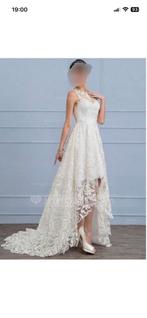 Prachtig trouwkleedje in kant met kleine sleep, Kleding | Dames, Trouwkleding en Trouwaccessoires, Ophalen of Verzenden, Zo goed als nieuw