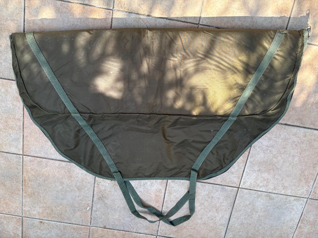 Ultimate Adventure Unhook & Weigh Mat, Watersport en Boten, Hengelsport | Karpervissen, Zo goed als nieuw, Overige typen, Ophalen