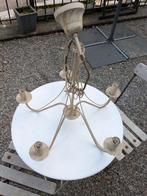 Petit lustre, Enlèvement, Métal