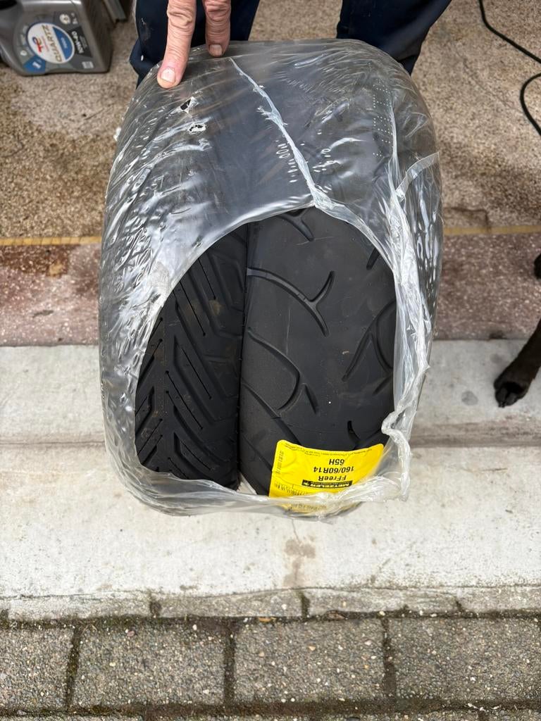 Pneu pour scooter, Vélos & Vélomoteurs, Pièces de cyclomoteur | Scooters, Enlèvement, Neuf