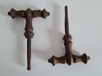 2 antieke deurklinken in smeedijzer, Antiek en Kunst, Ophalen of Verzenden