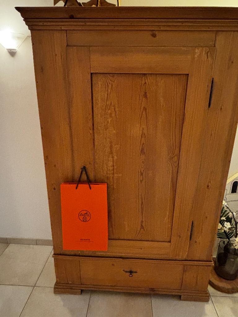 Massief grenen vestiairekast, Ophalen, Gebruikt, 100 tot 150 cm, 25 tot 50 cm