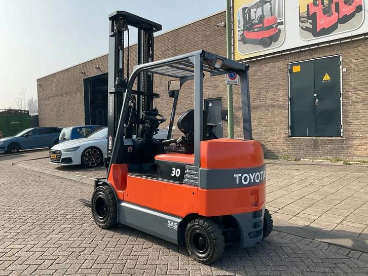 Toyota 7FBMF30 3000KG 6.50METER HEFTRUCK (bj 2009), Zakelijke goederen, Machines en Bouw | Heftrucks en Intern transport, Heftruck