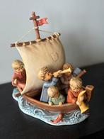 Hummel Goebel, genummerd beeld met medaille en certificaat, Verzamelen, Beelden en Beeldjes, Ophalen of Verzenden, Gebruikt, Hummel