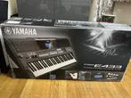 Piano keyboard Yamaha - PSRE433, Muziek en Instrumenten, Ophalen, Zo goed als nieuw, 61 toetsen, Yamaha