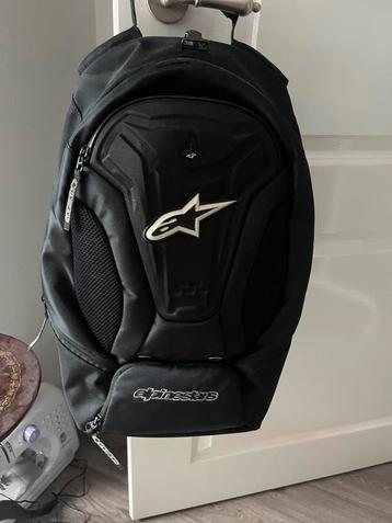 Rugzak voor de moto kan extra helm meenemen beschikbaar voor biedingen