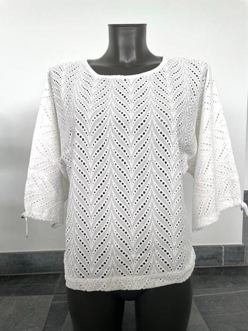 Ecru bloes (38) in broderie van Xandres !, Kleding | Dames, Blouses en Tunieken, Zo goed als nieuw, Maat 38/40 (M), Verzenden