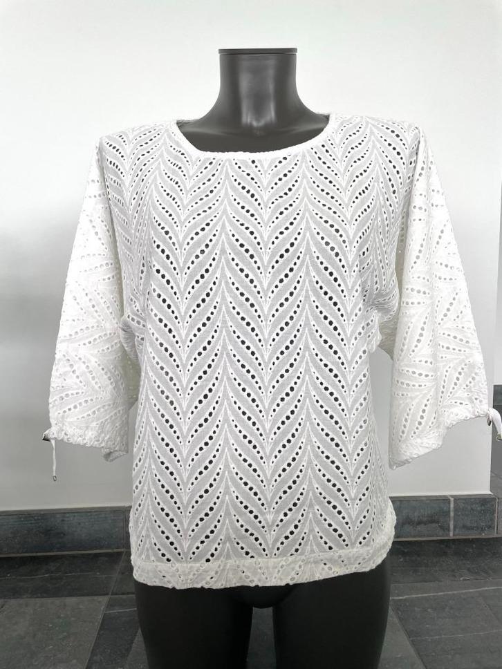 Ecru bloes (38) in broderie van Xandres !, Kleding | Dames, Blouses en Tunieken, Zo goed als nieuw, Maat 38/40 (M), Verzenden