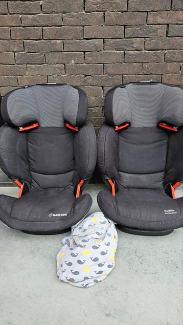 2x autostoel Rodifix airprotect.  beschikbaar voor biedingen