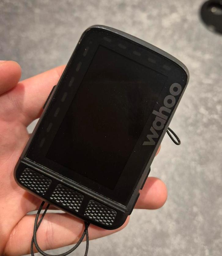 WAHOO ELEMNT Roam V1 (Groot Model) - Goede staat  !!, Fietsen en Brommers, Fietsaccessoires | Fietscomputers, Gebruikt, Draadloos