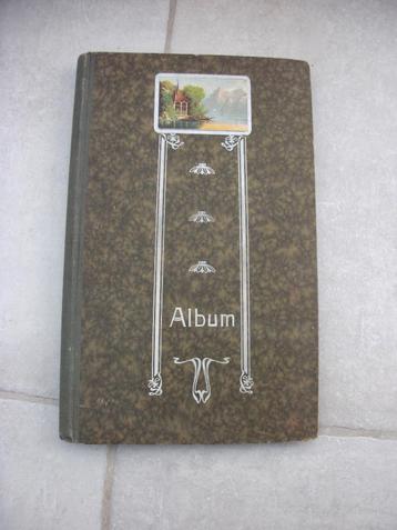 Albums pour cartes postales beschikbaar voor biedingen