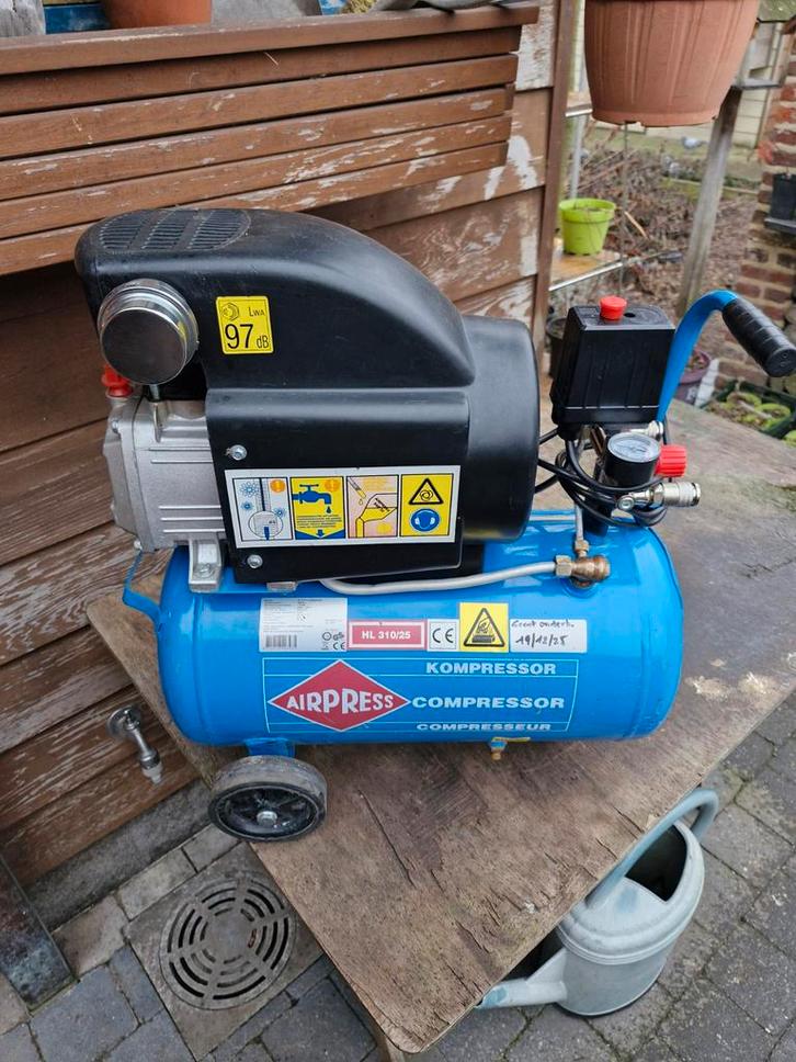 Compresseur à piston, Airpress mono, Bricolage & Construction, Compresseurs, Enlèvement