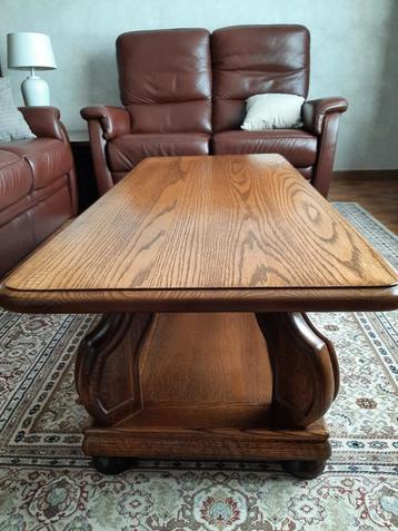 Salontafel in  massief eikenhout  beschikbaar voor biedingen