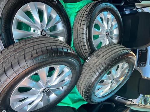 Zomerbanden met velgen Skoda (ongebruikt), Auto-onderdelen, Banden en Velgen, Velg(en), Zomerbanden, 16 inch, 215 mm, Personenwagen
