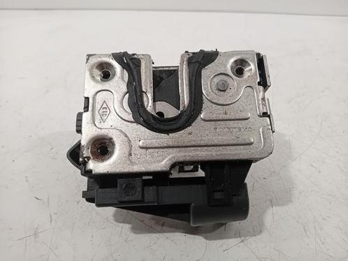 PORTIERVANGER RECHTS VOOR Dacia Duster (HS), Auto-onderdelen, Carrosserie, Dacia, Voor, Rechts, Gebruikt