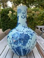 Een groot chinees porseleinen draken Vaas 20ste Eeuw, Antiek en Kunst, Ophalen