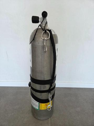 11L ALU STAGE 232 bar met rigging  (80 cft) beschikbaar voor biedingen