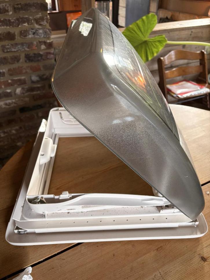 Dometic Medi Heki 40 X 40, Caravans en Kamperen, Mobilhome-accessoires, Nieuw, Ophalen