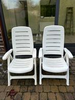 2 plastiek tuinstoelen, Ophalen, Gebruikt