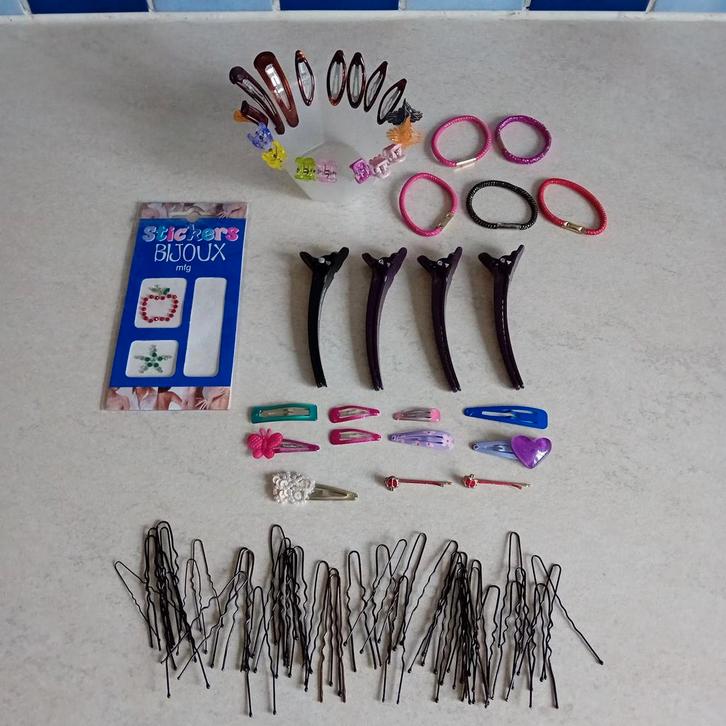 Set kappersaccessoires: clips, elastiekjes, Handtassen en Accessoires, Uiterlijk | Haarverzorging, Zo goed als nieuw, Haarspeld
