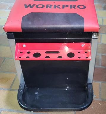 gereedschap werk stoel  beschikbaar voor biedingen