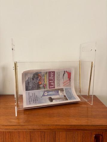 Porte-journaux Plexiglas, Enlèvement, Comme neuf