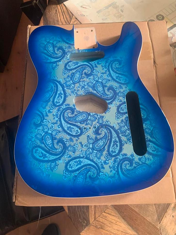 Telecaster Paisley Blue Body “ dubbel binding” flower power, Muziek en Instrumenten, Instrumenten | Onderdelen, Nieuw, Verzenden
