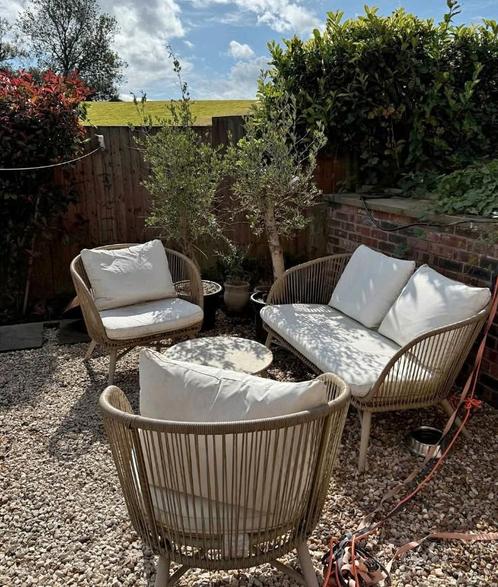 Gratis af te halen zsm, Tuin en Terras, Tuinsets en Loungesets, Zo goed als nieuw, Tuinset, Overige materialen, 6 zitplaatsen