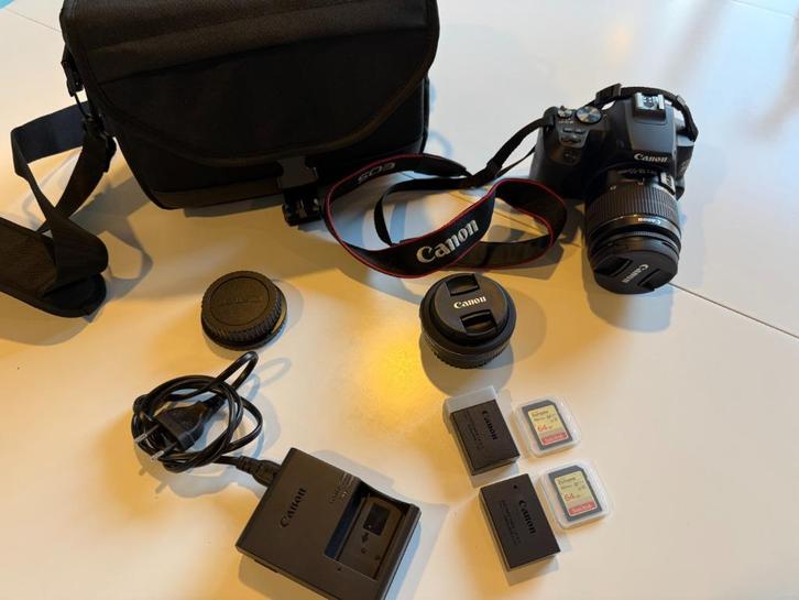 Canon EOS 250D neuf et accessoires, Audio, Tv en Foto, Fotocamera's Digitaal, Zo goed als nieuw, Spiegelreflex, Canon, Ophalen