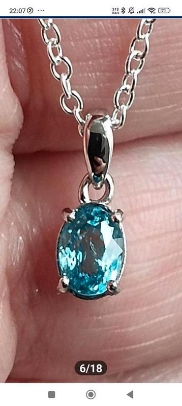 Sterling zilveren set met natuurlijke blauwe zirkoon beschikbaar voor biedingen