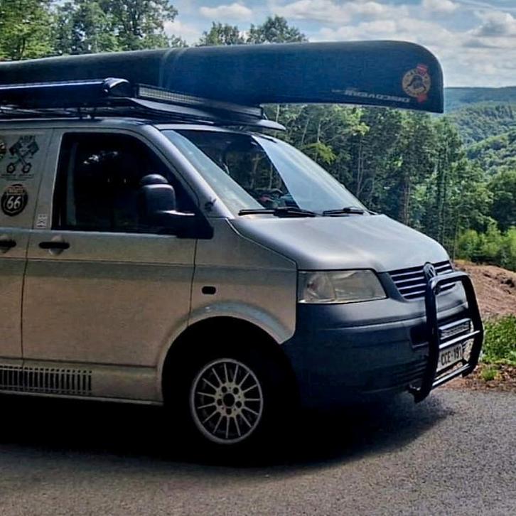 VW Transporter t5  2.5tdi  2006, Caravanes & Camping, Camping-cars, Particulier, jusqu'à 2, Modèle Bus ou Fourgon aménagé, Volkswagen