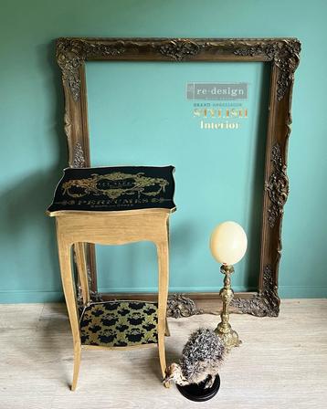 Sidetable golden hour beschikbaar voor biedingen