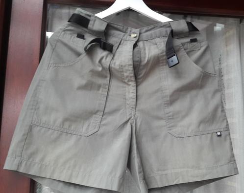 Kaki-groene short van Stanno maat S/M, Kleding | Dames, Broeken en Pantalons, Zo goed als nieuw, Maat 36 (S), Groen, Ophalen of Verzenden